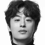 구교환