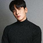 지창욱